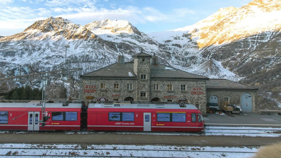 Veranstaltung: Aufwachen mit Blick auf den Gletscher