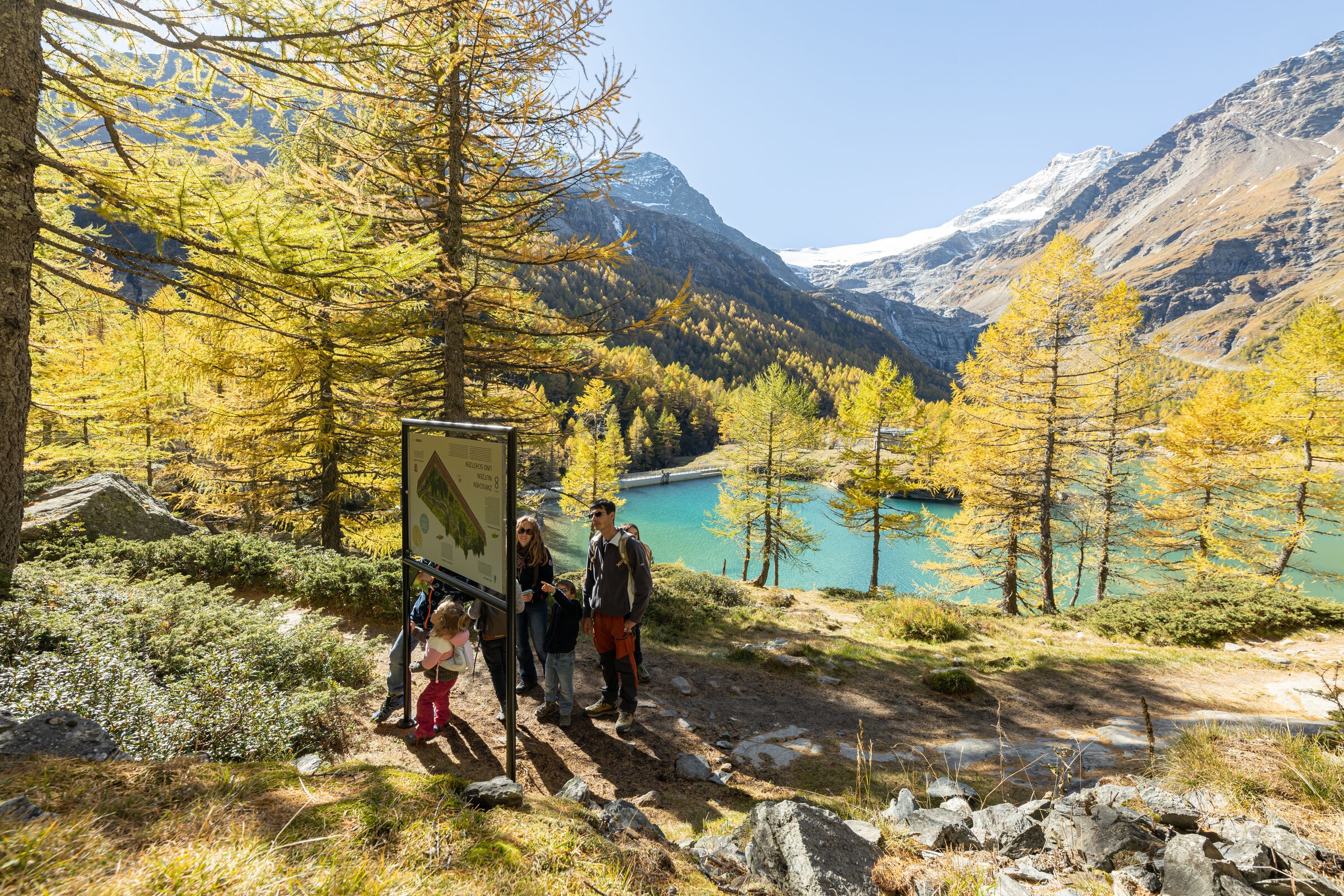 Zu den Themenwegen der Valposchiavo